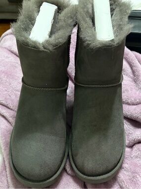 UGG Women's Short Shearling Boots in Gray